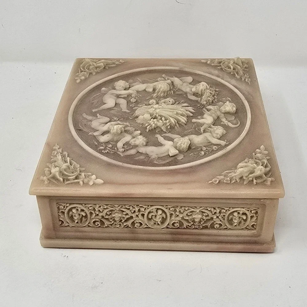 Vtg‎ Incolay stone jewelry box Victorian cherub carved Neoclassical Romantic